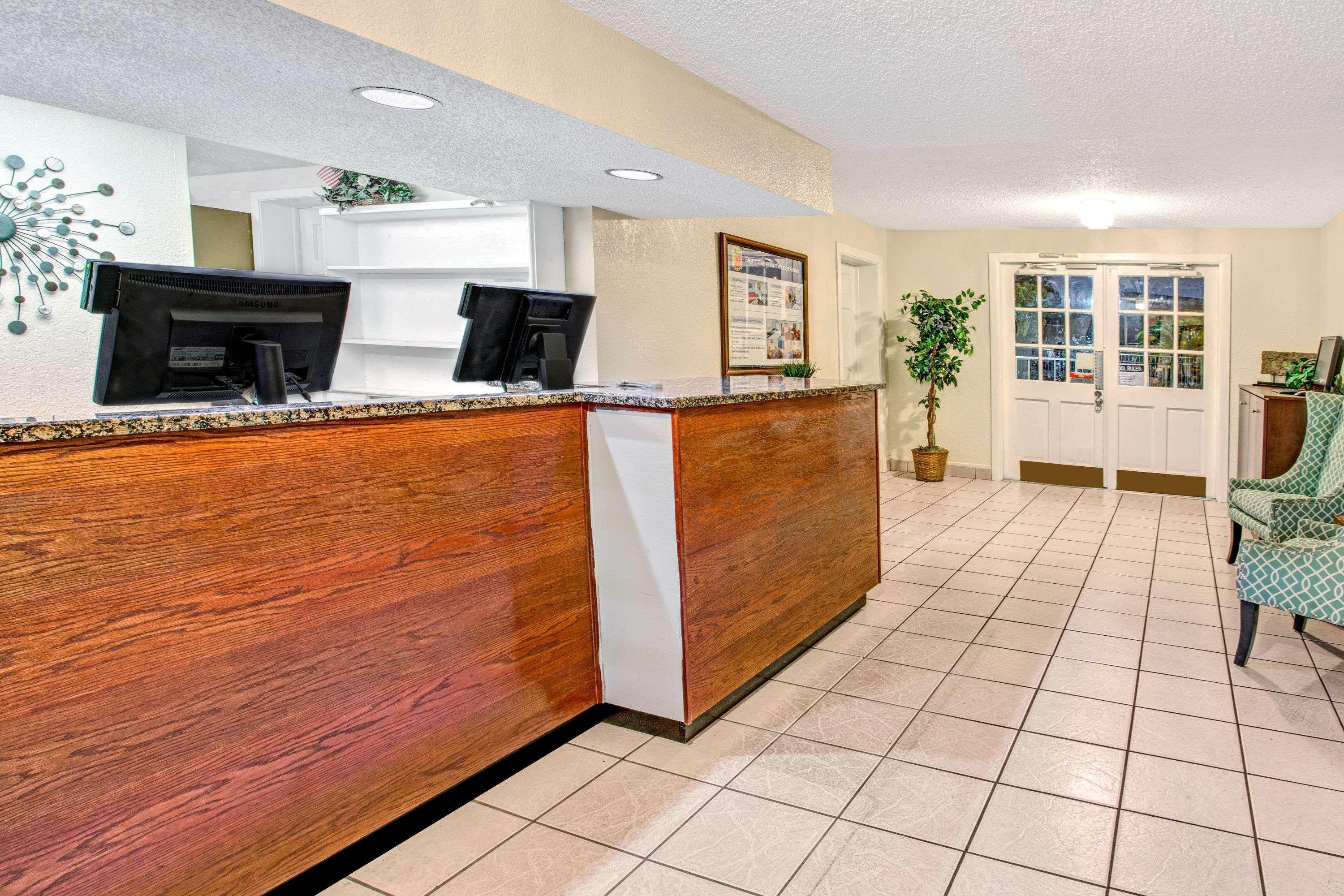 Super 8 By Wyndham Kissimmee Motel Exterior foto