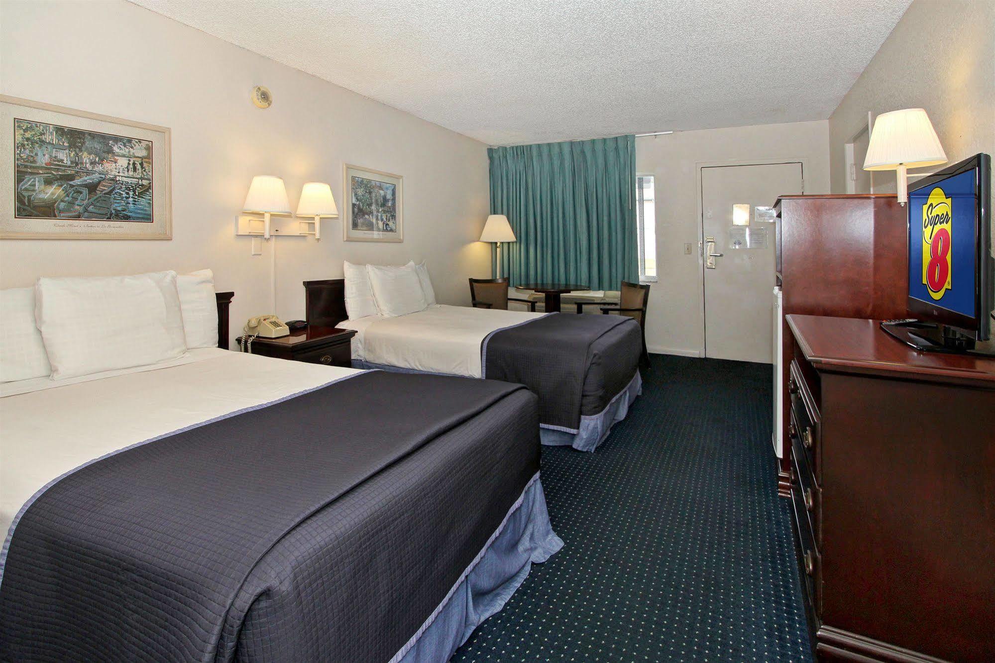 Super 8 By Wyndham Kissimmee Motel Exterior foto